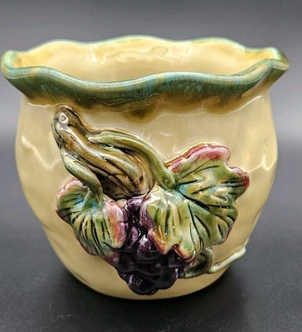 Pacific Rim Hand-Painted Grape Planter Cachepot Ceramic Yellow 5.5